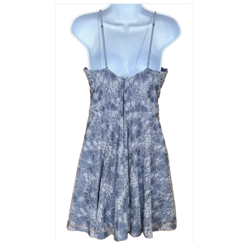 City Triangles Lace Halter Dress Floral Graduation Wedding Coquette Feminine EUC - Picture 2 of 10